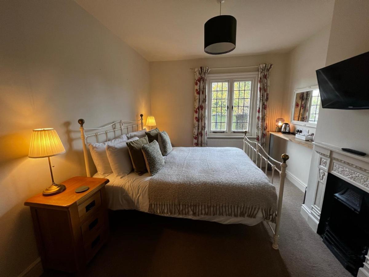 Bed and Breakfast White Hart Alton  Zimmer foto